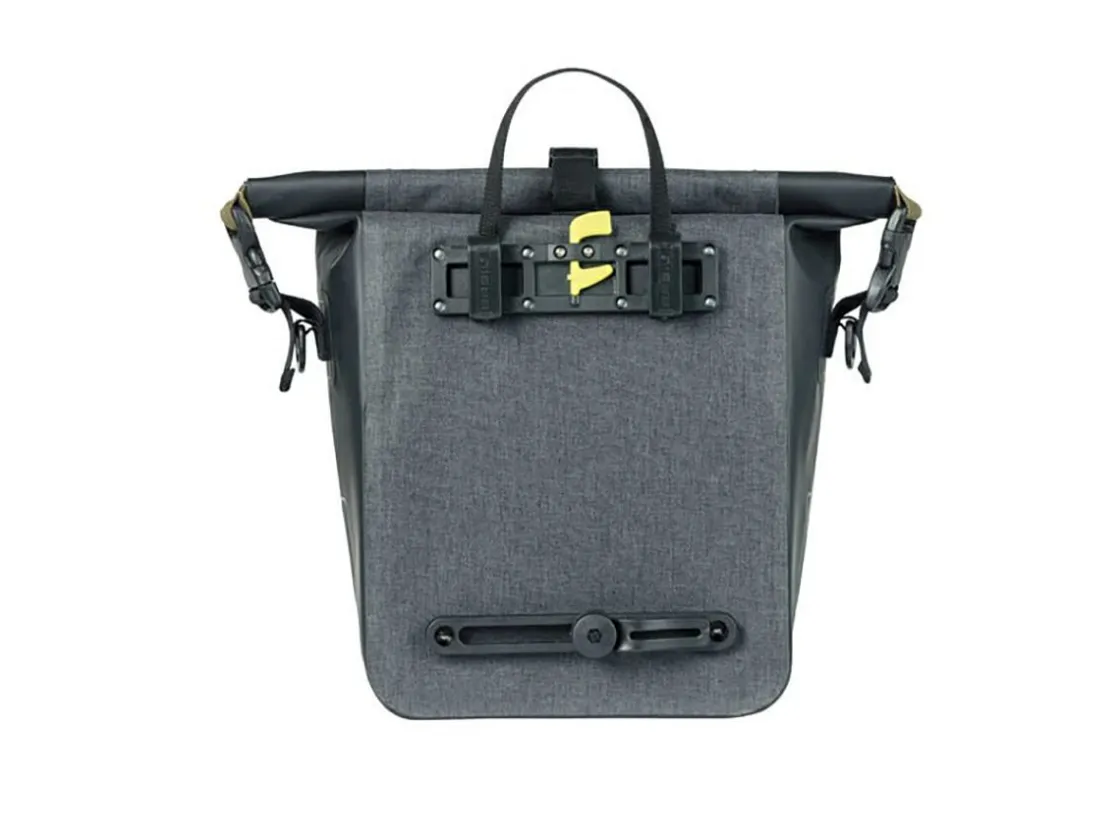 Basil Fahrrad Zubehör|Fahrradtaschen-Navigator Storm M 12-15 Liter einzelne Fahrradtasche - Black