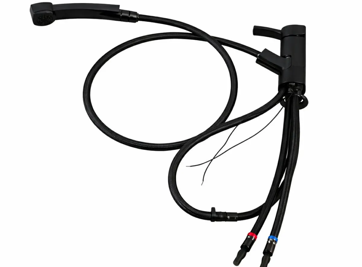 Comet Capri Piccina Mischbatterie mit ausziehbarem Duschkopf – Black< Duschhähne