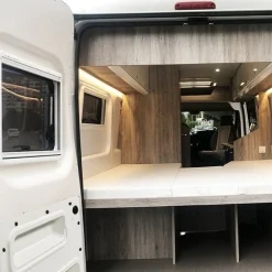 Markenlos Masis Polyester paneel L Hecktür - Ducato/Boxer/Jumper ab 2006< Wohnmobil Innenverkleidung