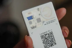 Rolling Square Gps Tracker^AirCard Pro Tracker mit Google Find My - White