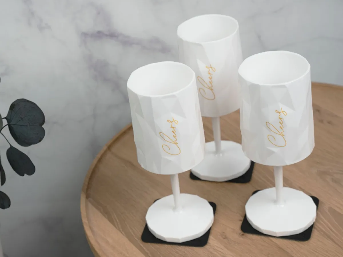 Silwy CHEERS WHITE Magnet-Kunststoff Weinglas< Gläser