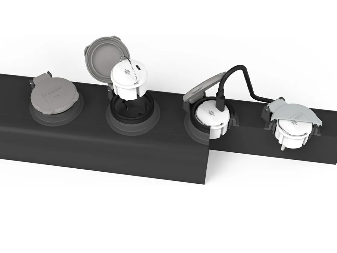 Brennenstuhl Schuko Stecker^USB-C-Steckdosenadapter 2,4A - White