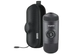 Wacaco Nanopresso tragbare Espressomaschine + Hülle - Black< Kaffeemaschinen