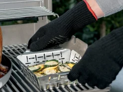 Weber Grill Zubehör|Grill Zubehör^kleiner quadratischer Gemüsekorb